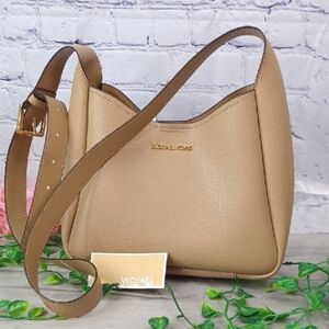 Michael Kors Burch Medium Messenger NWT